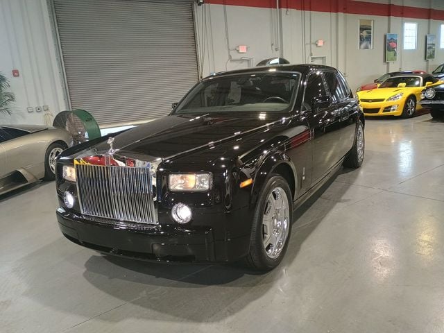 2009 Rolls-Royce Phantom 4dr Sedan Clean Carfax - 23040881 - 0