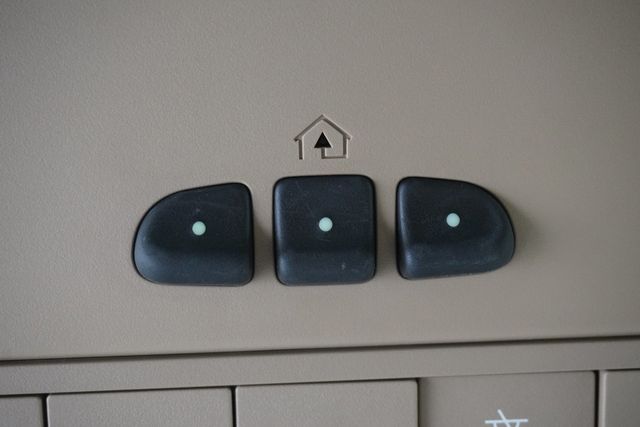 2009 Saturn Vue FWD 4dr I4 XE - 23003552 - 22