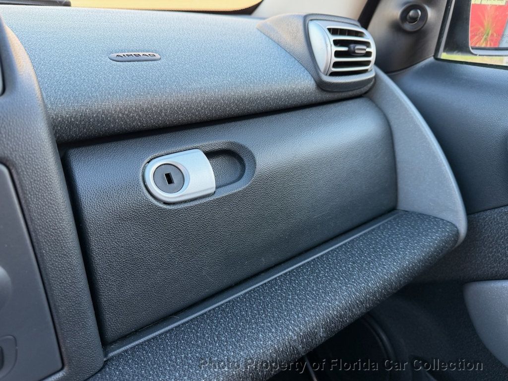 2009 smart Fortwo Pure Coupe - 22916623 - 26