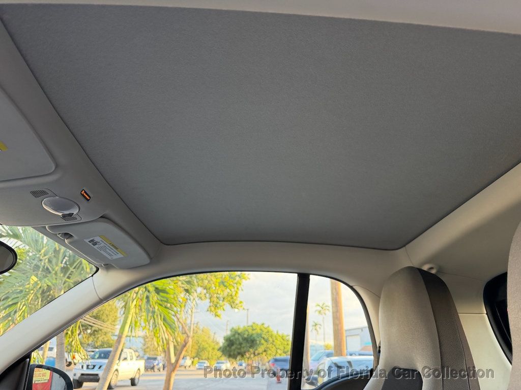 2009 smart Fortwo Pure Coupe - 22916623 - 31