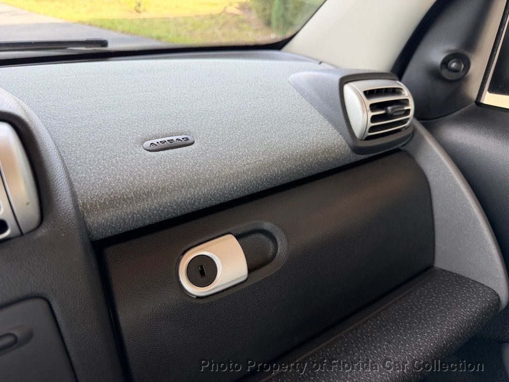 2009 smart Fortwo Pure Coupe - 22916623 - 49