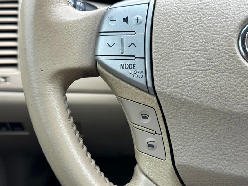 2009 Toyota Avalon 4dr Sedan Limited - 22912349 - 32