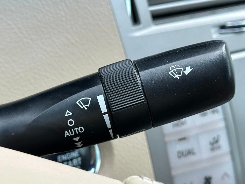 2009 Toyota Avalon 4dr Sedan Limited - 22912349 - 34