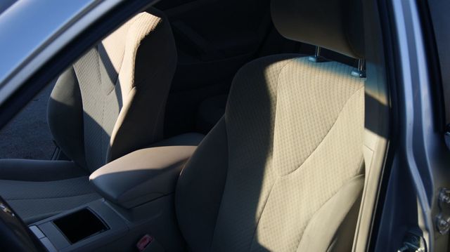 2009 Toyota Camry 3 MONTH WARRANTY , JUST SERVICED , VERY CLEAN INSIDE AND OUT  - 23059837 - 10
