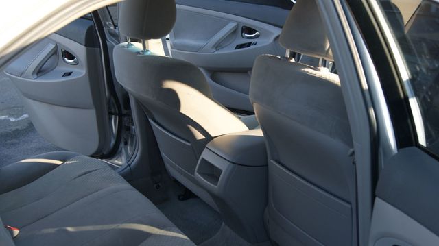 2009 Toyota Camry 3 MONTH WARRANTY , JUST SERVICED , VERY CLEAN INSIDE AND OUT  - 23059837 - 17