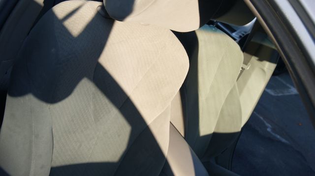 2009 Toyota Camry 3 MONTH WARRANTY , JUST SERVICED , VERY CLEAN INSIDE AND OUT  - 23059837 - 21