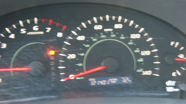 2009 Toyota Camry 3 MONTH WARRANTY , JUST SERVICED , VERY CLEAN INSIDE AND OUT  - 23059837 - 3