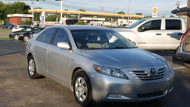 2009 Toyota Camry 3 MONTH WARRANTY , JUST SERVICED , VERY CLEAN INSIDE AND OUT  - 23059837 - 7