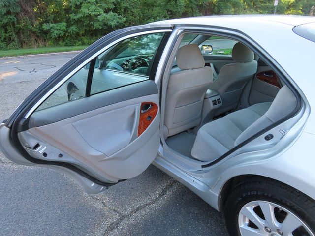 2009 Toyota Camry 4dr Sedan I4 Automatic LE - 23053587 - 27