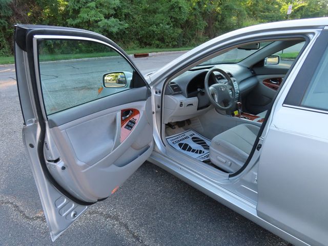 2009 Toyota Camry 4dr Sedan I4 Automatic LE - 23053587 - 5