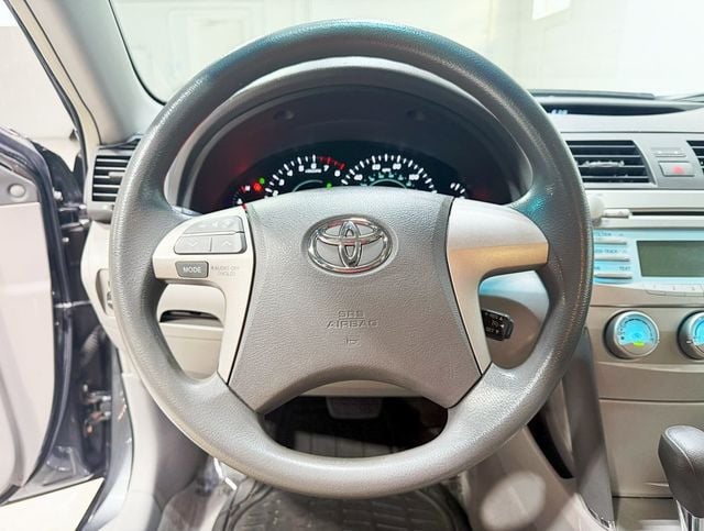 2009 Toyota Camry 4dr Sedan I4 Automatic LE - 22925663 - 9