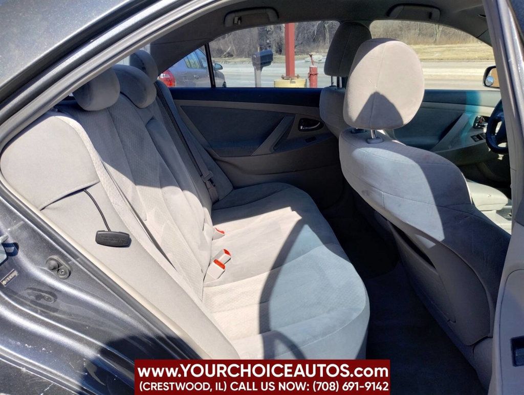 2009 Toyota Camry 4dr Sedan I4 Automatic LE - 22797277 - 16
