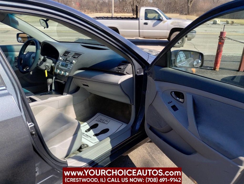 2009 Toyota Camry 4dr Sedan I4 Automatic LE - 22797277 - 17