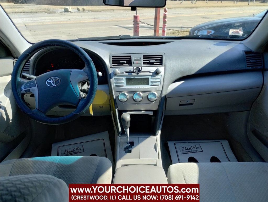 2009 Toyota Camry 4dr Sedan I4 Automatic LE - 22797277 - 30