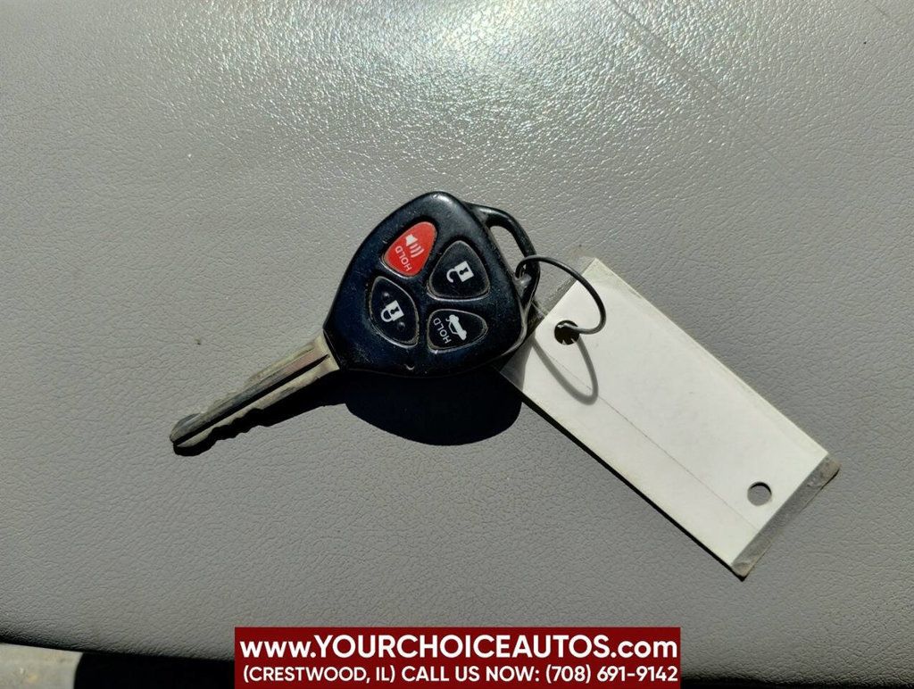 2009 Toyota Camry 4dr Sedan I4 Automatic LE - 22797277 - 32