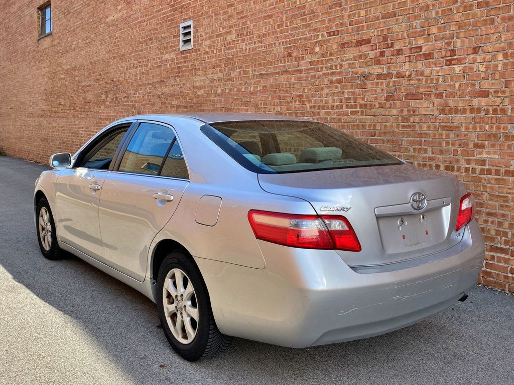 2009 Toyota Camry 4dr Sedan I4 Automatic LE - 23009771 - 1