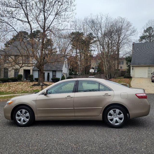 2009 Toyota Camry 4dr Sedan I4 Automatic LE - 22695095 - 0