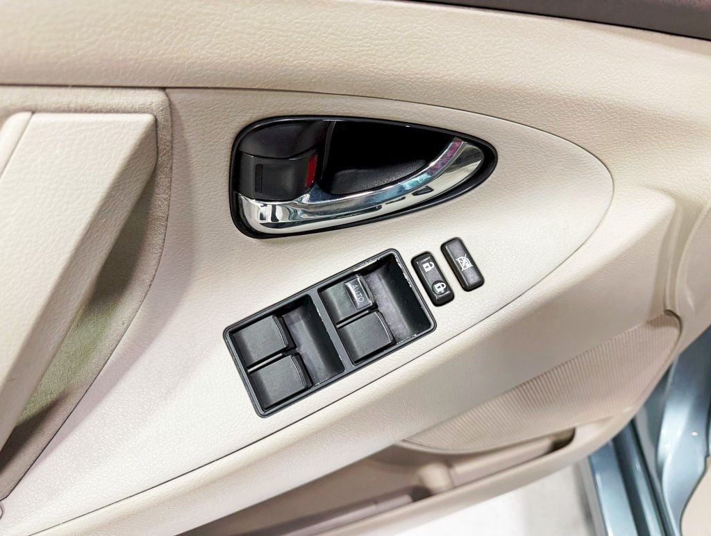 2009 Toyota Camry 4dr Sedan I4 Automatic SE - 22909364 - 19