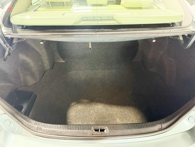 2009 Toyota Camry 4dr Sedan I4 Automatic SE - 22909364 - 24