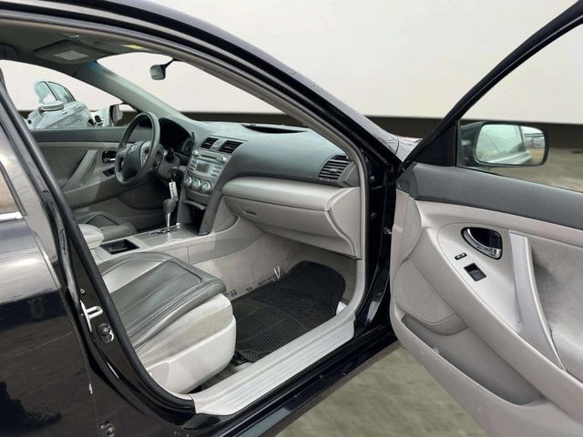 2009 Toyota Camry 4dr Sedan V6 Automatic LE - 22992738 - 17