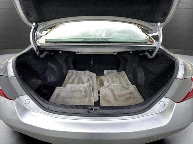 2009 Toyota Camry Base 4dr Sedan 5A - 22943742 - 9