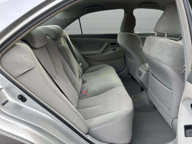 2009 Toyota Camry Base 4dr Sedan 5A - 22943742 - 17