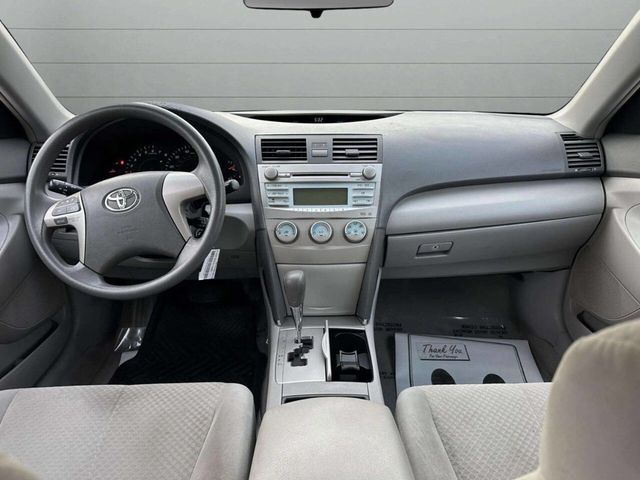 2009 Toyota Camry Base 4dr Sedan 5A - 22943742 - 31