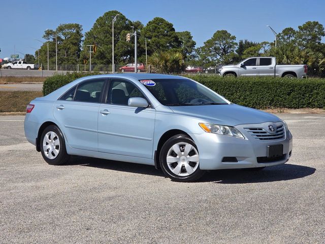2009 Toyota Camry LE - 23101375 - 1