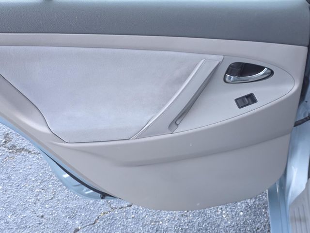 2009 Toyota Camry LE - 23101375 - 26