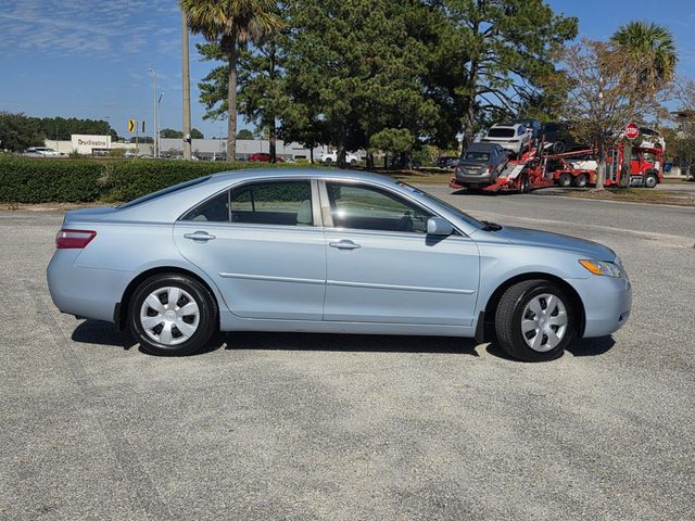 2009 Toyota Camry LE - 23101375 - 29