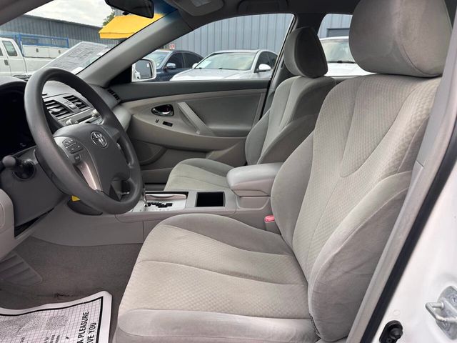 2009 Toyota Camry LE 4dr Sedan 5M - 23022348 - 12