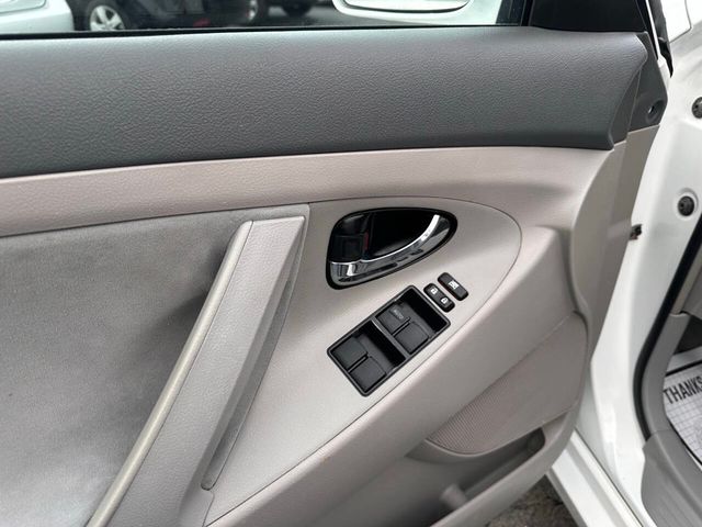 2009 Toyota Camry LE 4dr Sedan 5M - 23022348 - 13