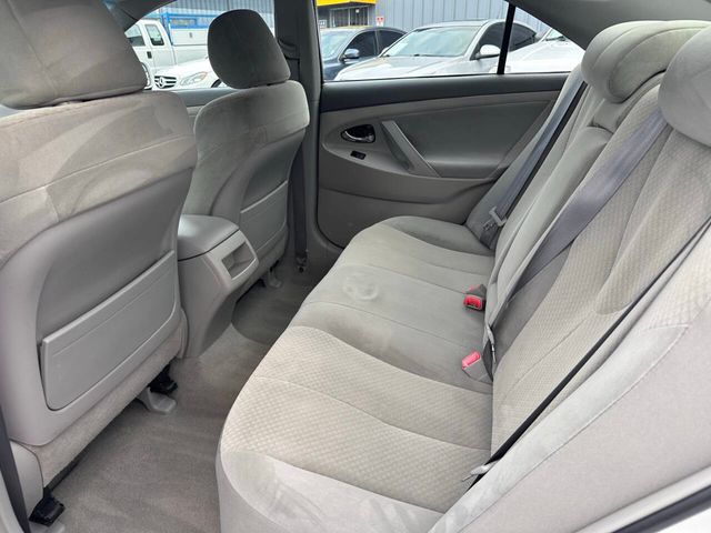 2009 Toyota Camry LE 4dr Sedan 5M - 23022348 - 14