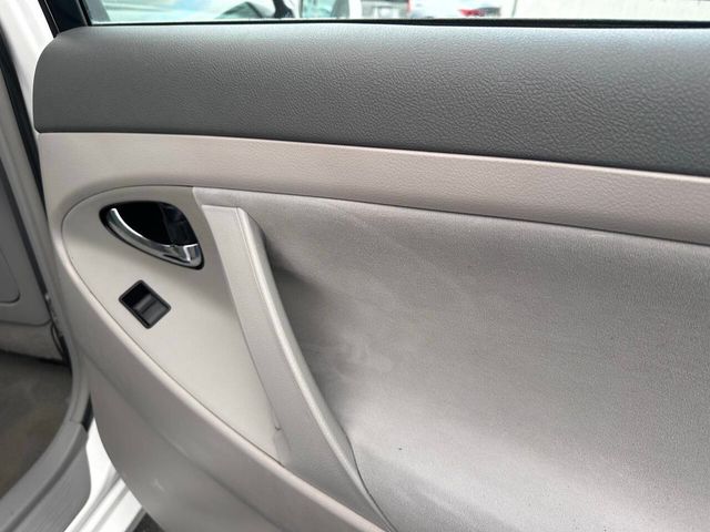 2009 Toyota Camry LE 4dr Sedan 5M - 23022348 - 18