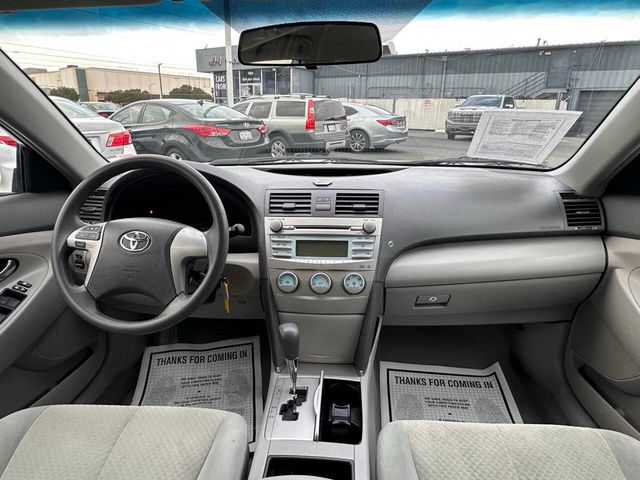 2009 Toyota Camry LE 4dr Sedan 5M - 23022348 - 21