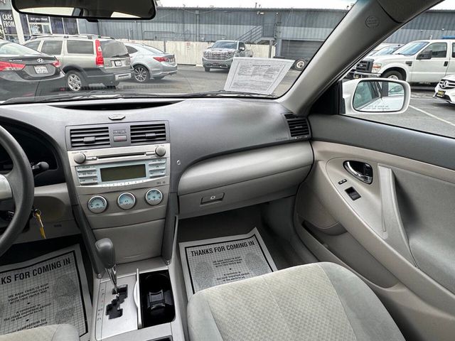 2009 Toyota Camry LE 4dr Sedan 5M - 23022348 - 23