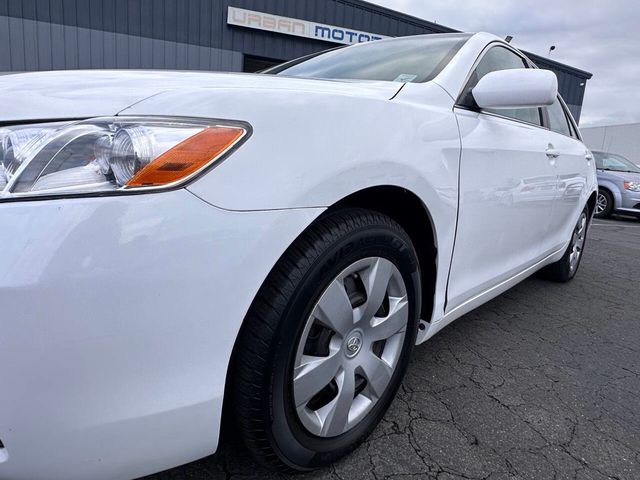 2009 Toyota Camry LE 4dr Sedan 5M - 23022348 - 30