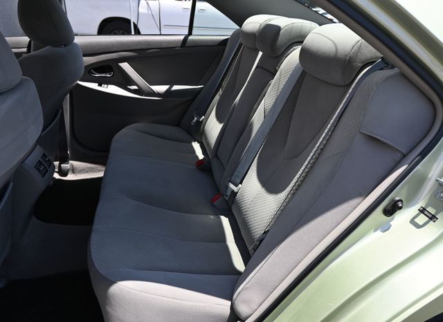 2009 Toyota Camry Hybrid 4dr Sedan - 23062919 - 15