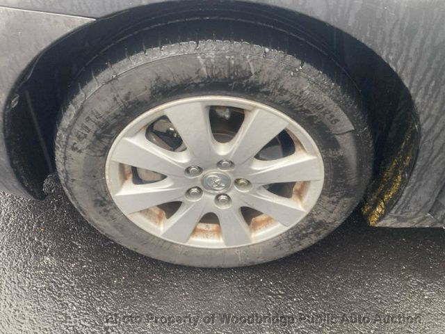 2009 Toyota Camry Hybrid 4dr Sedan - 22992777 - 11