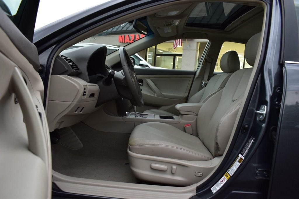 2009 Toyota Camry Hybrid 4dr Sedan - 22853907 - 13