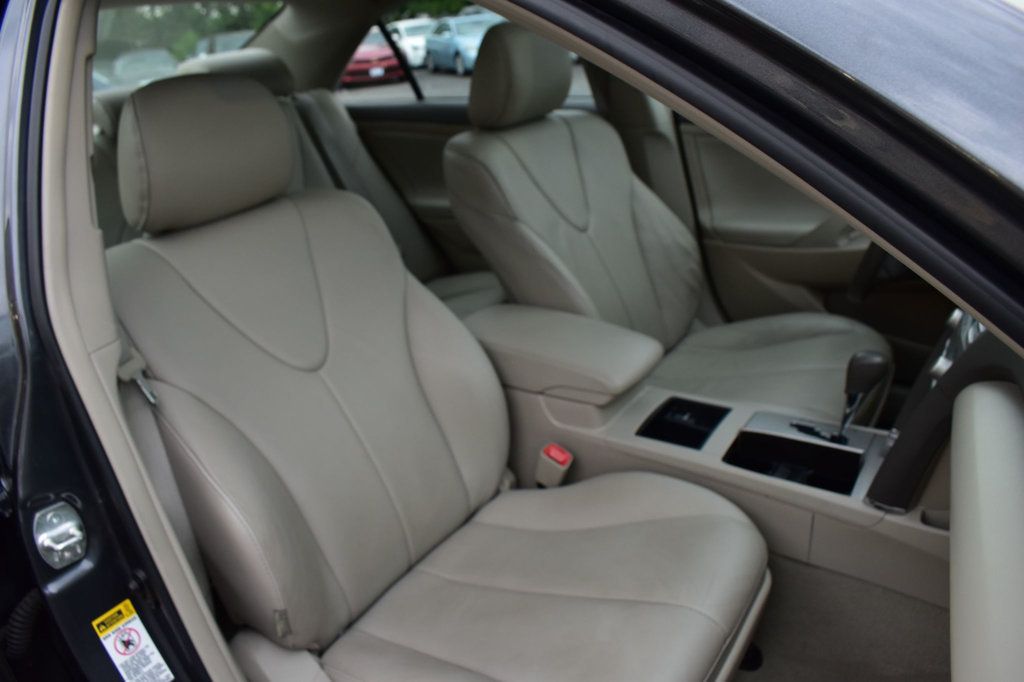 2009 Toyota Camry Hybrid 4dr Sedan - 22853907 - 17