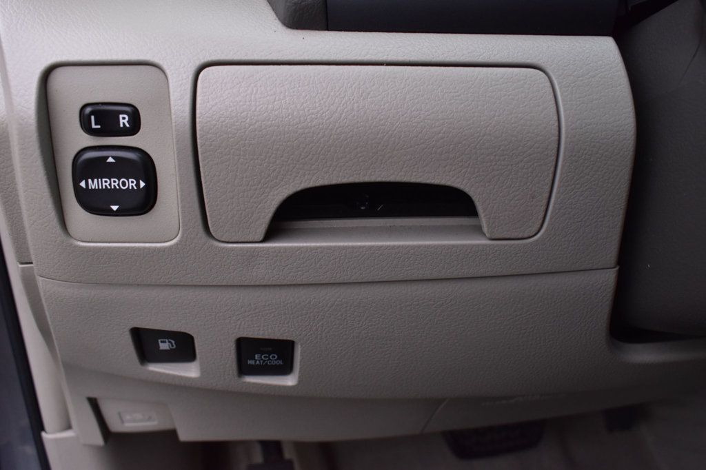 2009 Toyota Camry Hybrid 4dr Sedan - 22853907 - 34