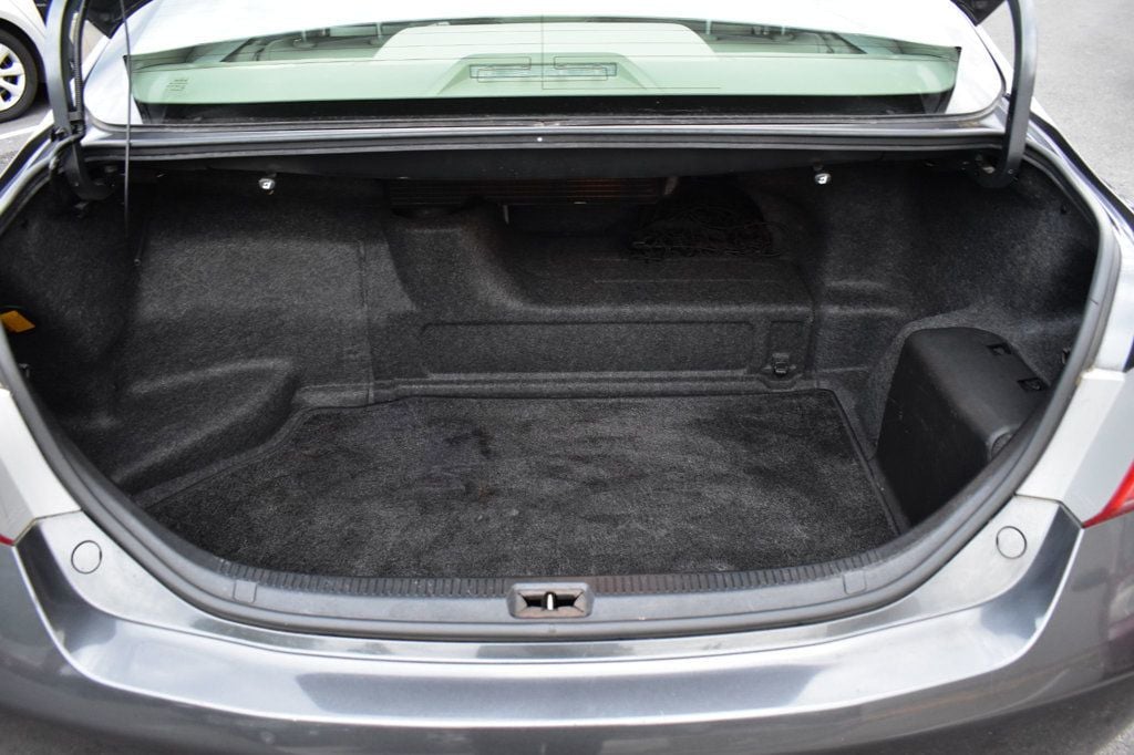 2009 Toyota Camry Hybrid 4dr Sedan - 22853907 - 37