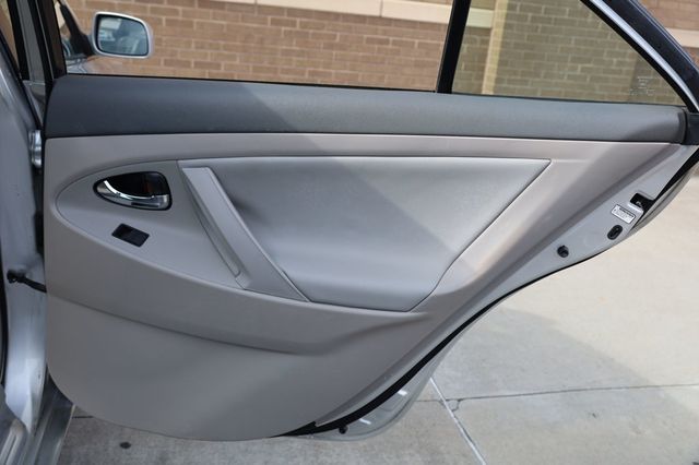 2009 Toyota Camry Hybrid 4dr Sedan - 22958436 - 16