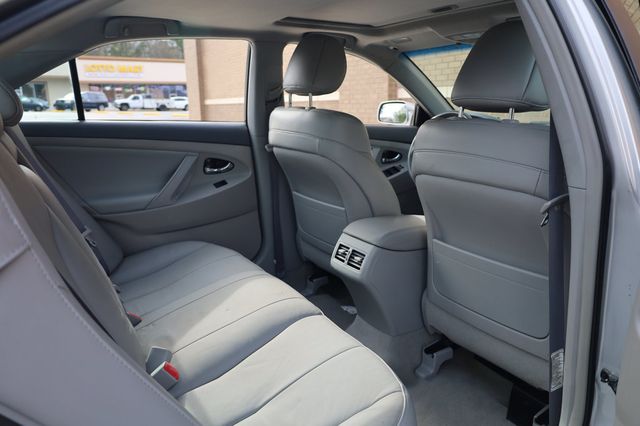 2009 Toyota Camry Hybrid 4dr Sedan - 22958436 - 17