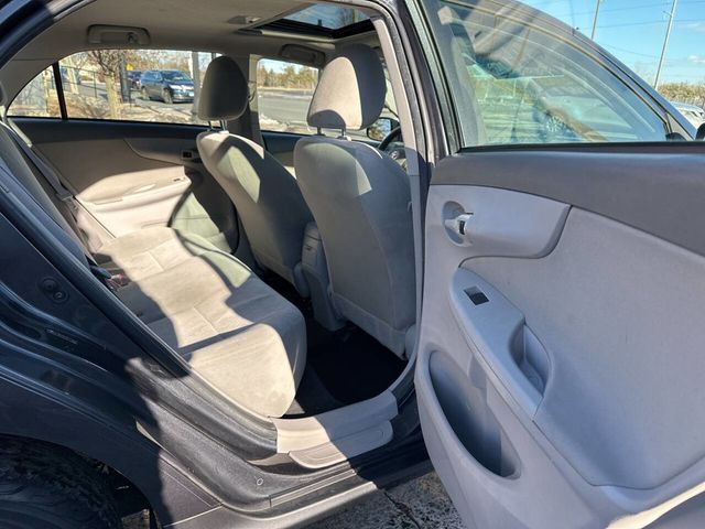 2009 Toyota Corolla 4dr Sedan Automatic LE - 22770171 - 12