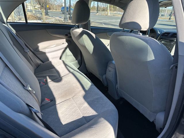 2009 Toyota Corolla 4dr Sedan Automatic LE - 22770171 - 13