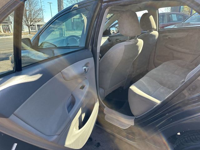 2009 Toyota Corolla 4dr Sedan Automatic LE - 22770171 - 14