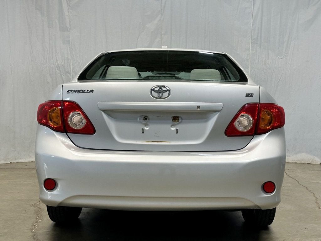 2009 Toyota Corolla 4dr Sedan Automatic LE - 23081217 - 9