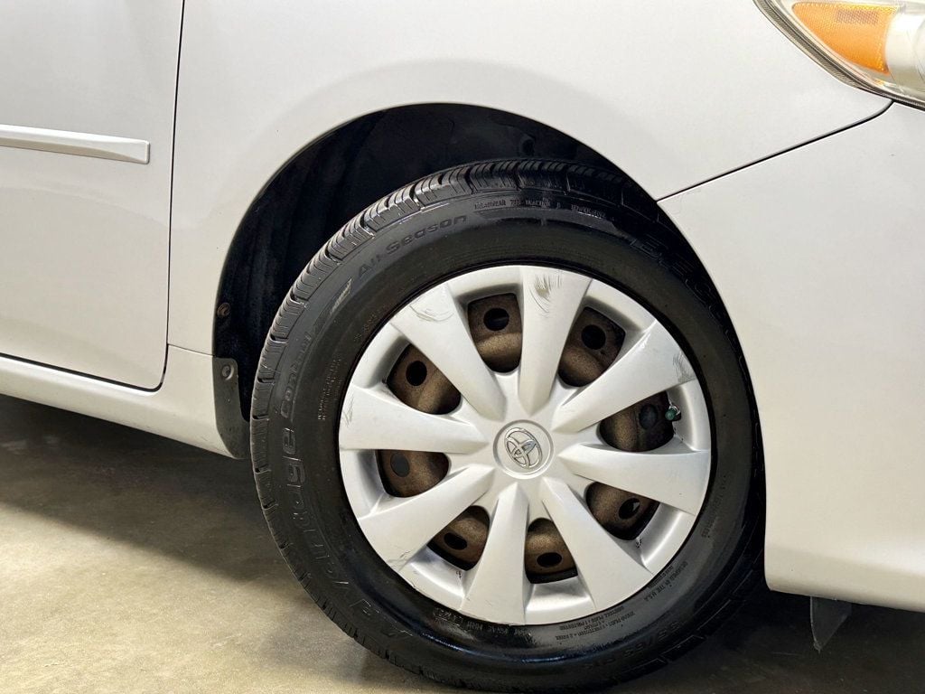 2009 Toyota Corolla 4dr Sedan Automatic LE - 23081217 - 13